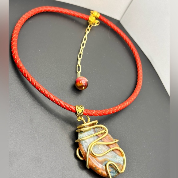 LEATHER + DRAGON SKIN AGATE NATURAL CHOKER NECKLACE size adjusted - Picture 7 of 10